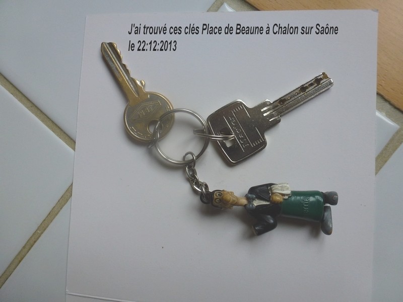 Porte clé "Barman Perrier vert et noir