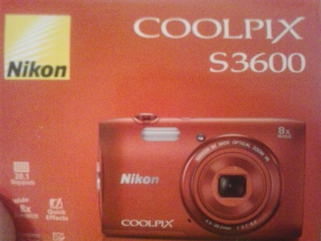 Perdu appareil photo Nikon Coolpix S3600 Rouge