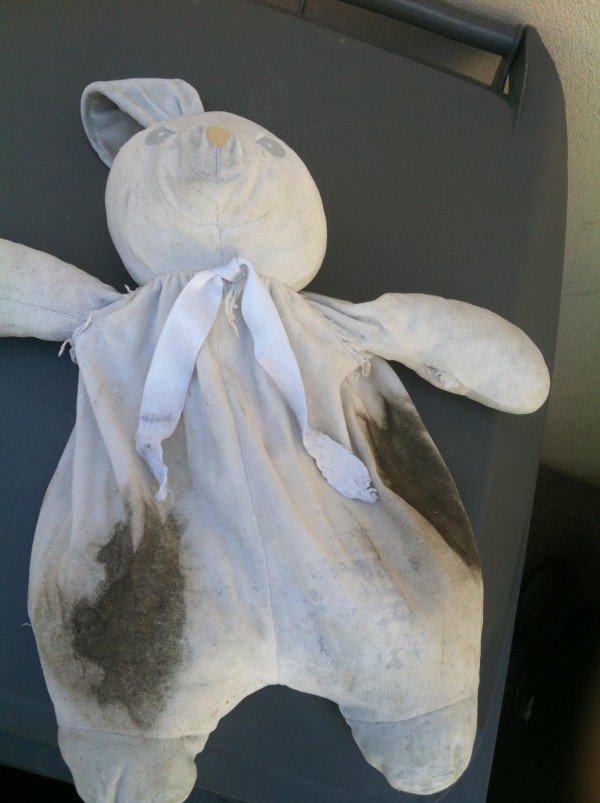 Trouvé doudou lapin blanc TARTINE & CHOCOLAT