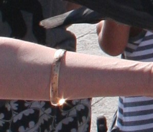 Perdu Bracelet en or rigide dentelle