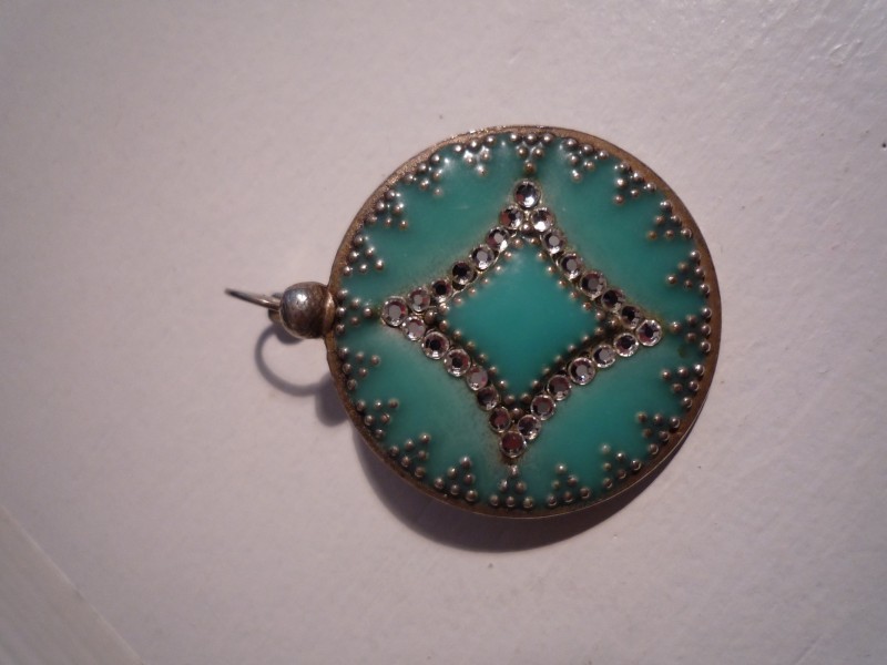 Boucle d'oreille dormeuse