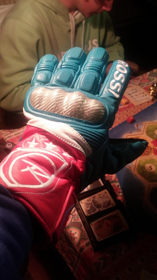 Gant de ski Rossignol rouge et bleu pour main droite