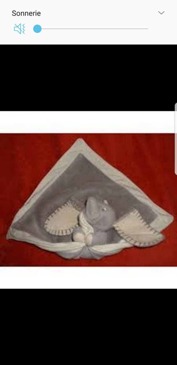 Perdu un doudou éléphant avec une lully accroché au doudou