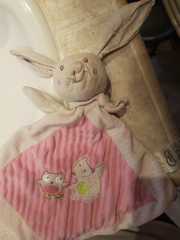 doudou lapin rose