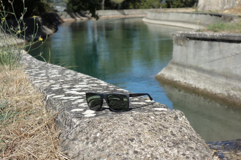 Trouvé une paire de lunettes de soleil de vue