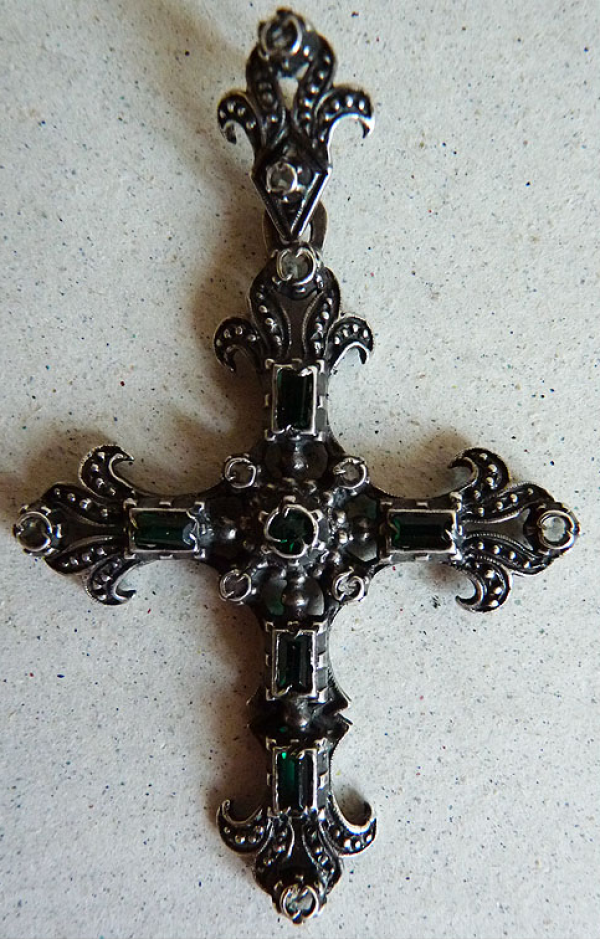 Croix Baroque