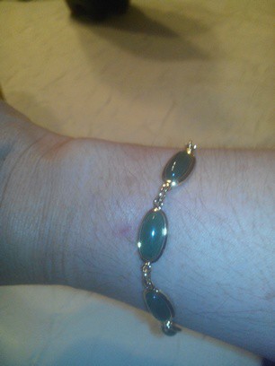 Bijou bracelet en pierre de jade à st Meloir des ondes ou dol de bretagne