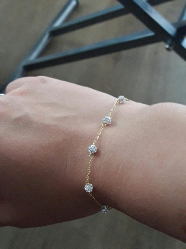 Bracelet chaîne couleur or et boules