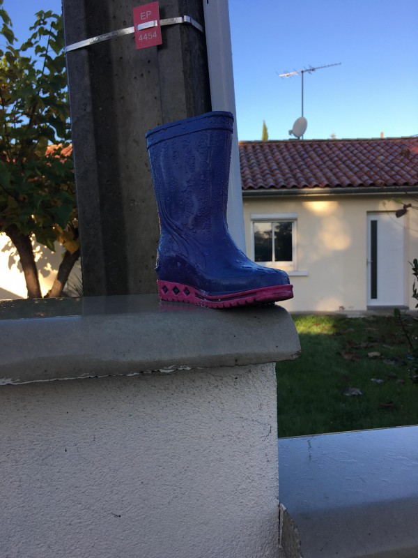 Trouvé botte enfant à Villenave d'ornon