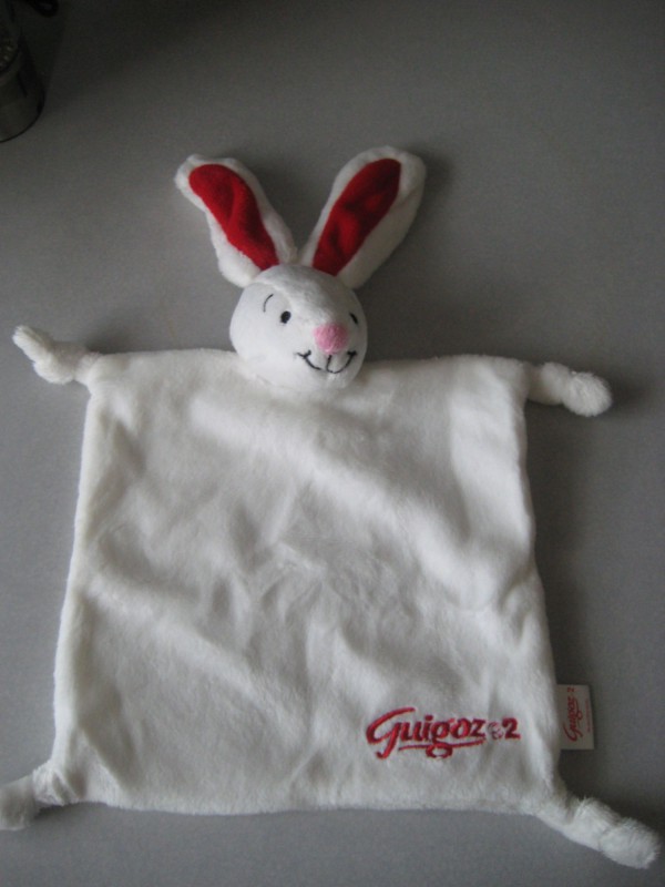 doudou lapin guigoz