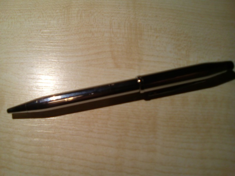 Stylo à bille Cross modèle "Century Classic" (argent massif) ou "Century Lustrous Chrome" (chrome)