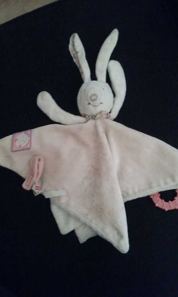 Sac à dos Mickey contenant un doudou Molin Roty brodé Agathe