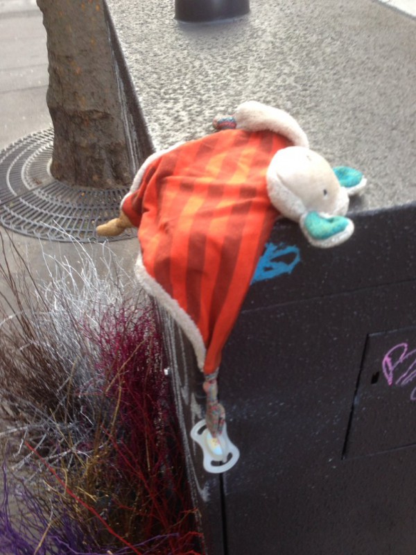 Doudou Moulin Roty avec sucette