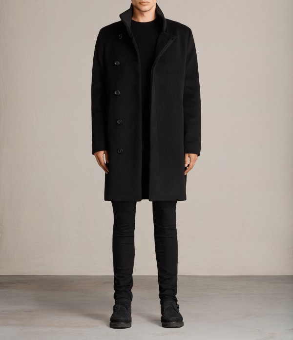 Perdu Caban (manteau bleu foncé marque All Saints) aéroport de Pointe-à-Pitres, 19 décembre vers 17h