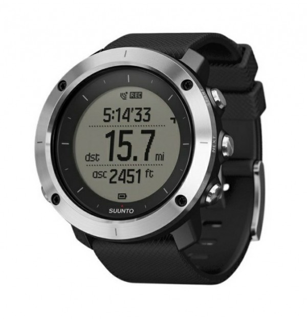 Perdu Montre suunto Traverse de couleur noire forêt de Janas six fours les plages