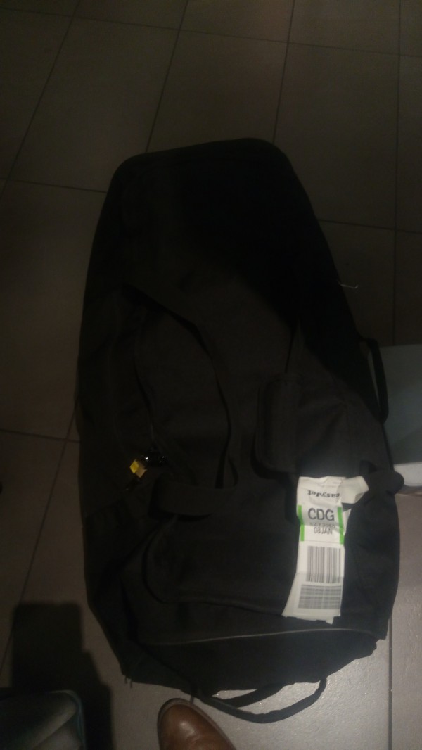Valise Newfeel Aéroport CdG lundi 8 Janvier 2018