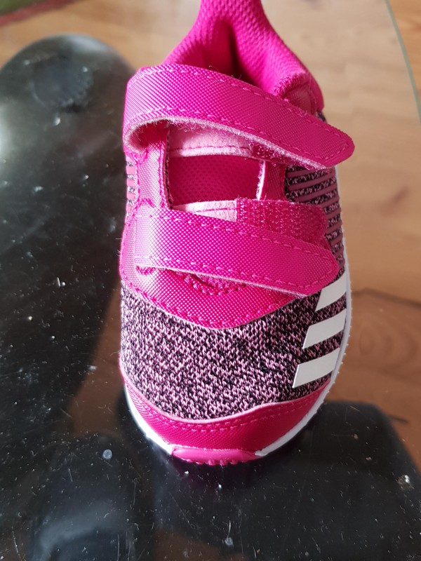 Chaussure droite taille 19 rose de marque adidas 01700 miribel,saint Maurice de beynost