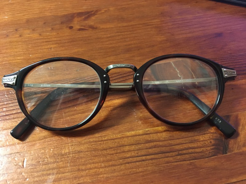 Lunettes de vue rondes, branche en ecaille trouvées rue dabvid Johnston à Bordeaux