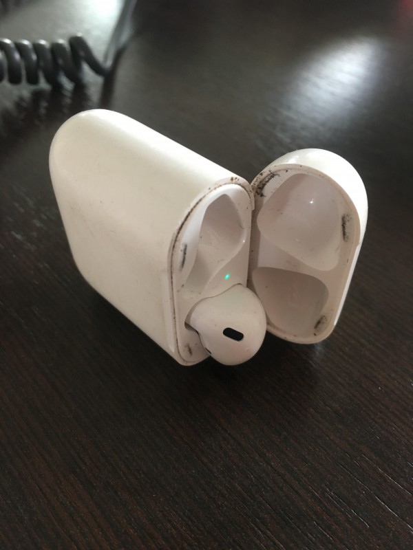 Airpods trouvé à Lyon : Grange Blanche