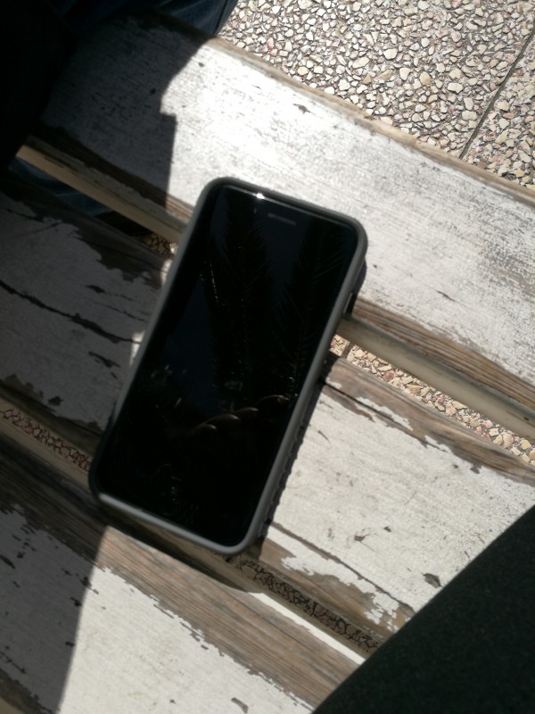 Iphone 8 trouvé saint laurent du var 06700