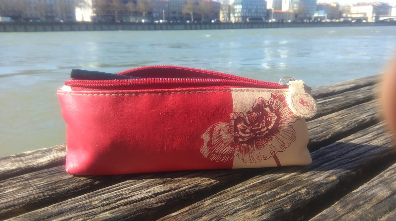 Trousse de feutres Faber Castell sur les quais du Rhone à Lyon