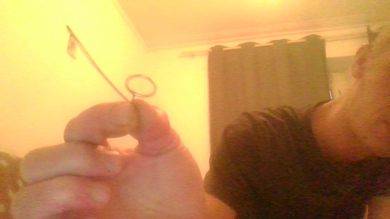 boucle d'oreille en anneau façon dorée (plaqué ?) Nantes le 10