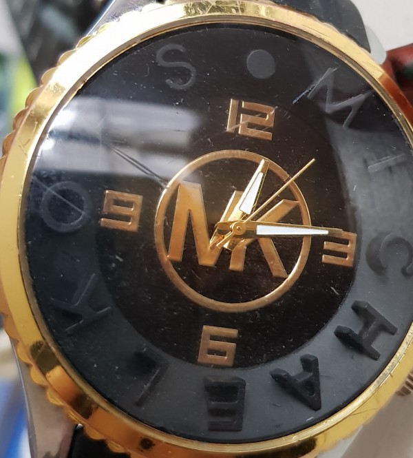 Une montre MK Aubusson Grande rue