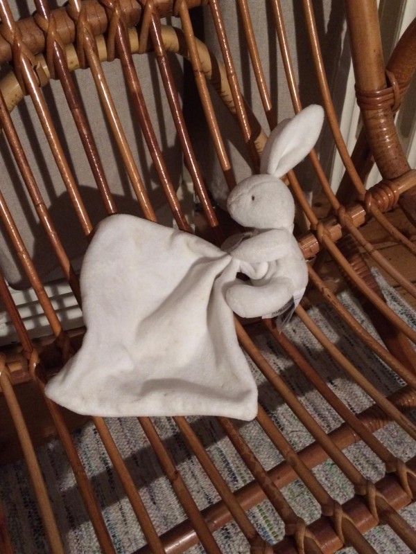 Doudou lapin + carré blanc