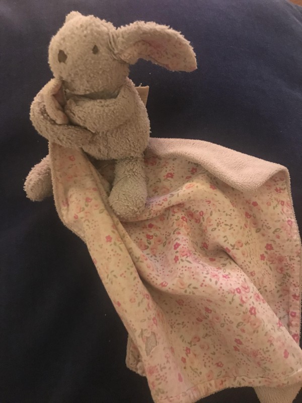 doudou lapin gris etiquette Malou