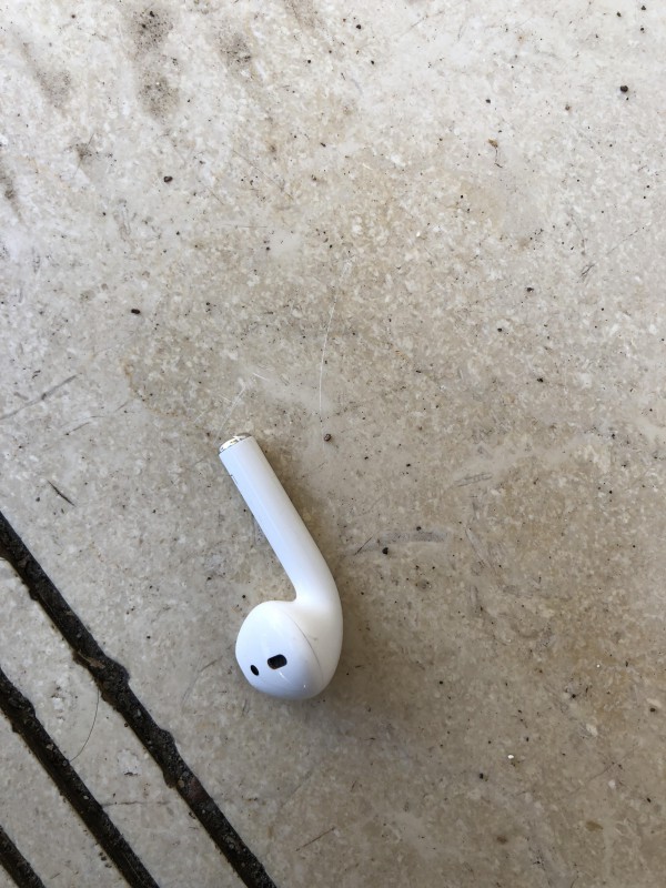 AirPods