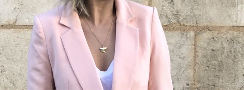 Chaîne en or avec pendentif dent de requin , lacanau ocean