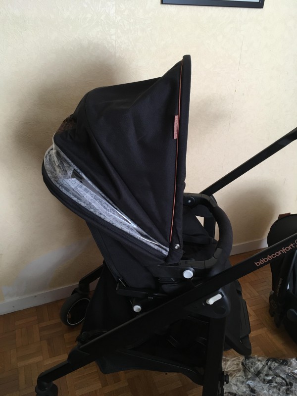 Poussette bébé confort noire