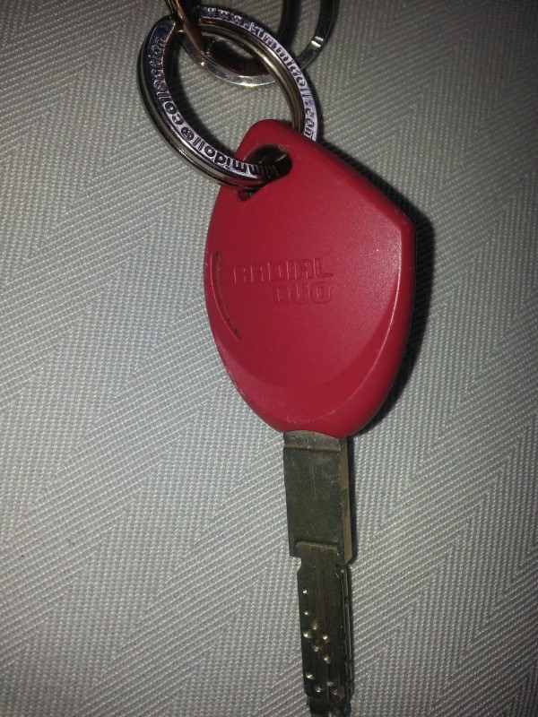 Clé de sécurité Vachette avec porte clé