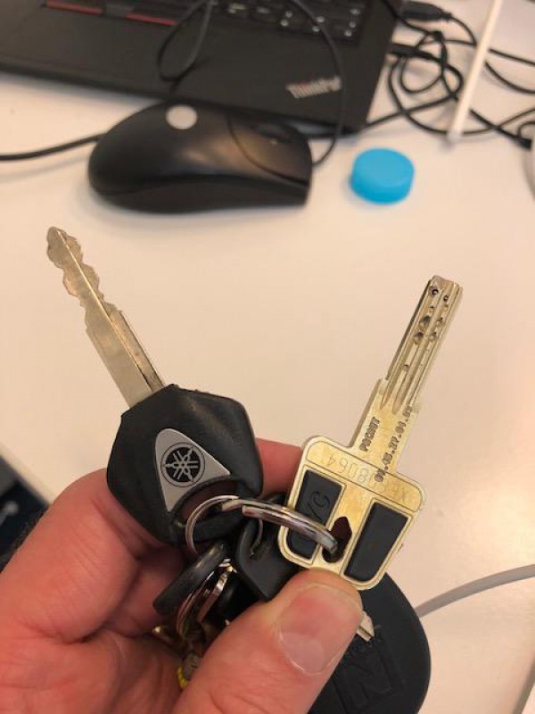 Clefs :scooter, appartement entre paris 16 et 8