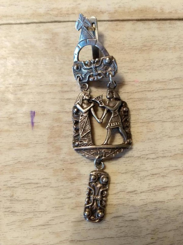 Boucle d'oreille Egyptienne en argent