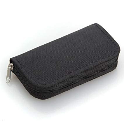 Pochette avec cartes SD à l'intérieur. Au centre culturel de Bergerac le 20 mai 2018