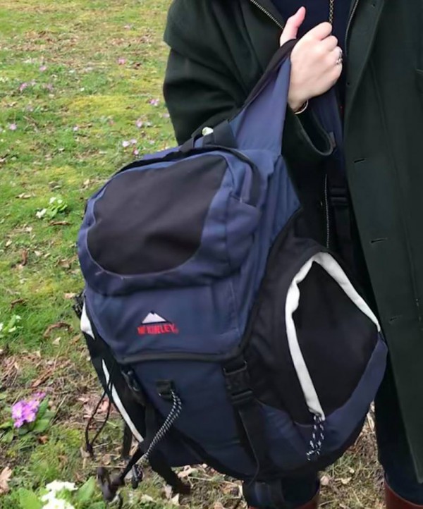Sac de randonnée + Cahier de dessins volé à coté de St-Lazare
