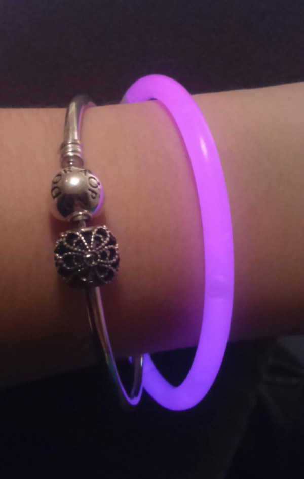 Bracelet Pandora Charm bleu perdu proche ou dans la salle de sport Liberty Gym Arnage.