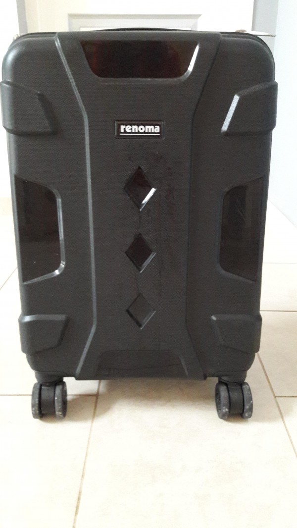 Valise Renoma avec affaires et un lisseur GHD perdu à Bayonne le 29 juillet