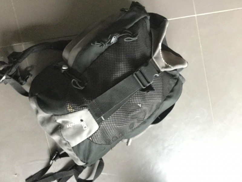 Sac de sport décathlon avec équipement natation Nantes Saint Pasquier