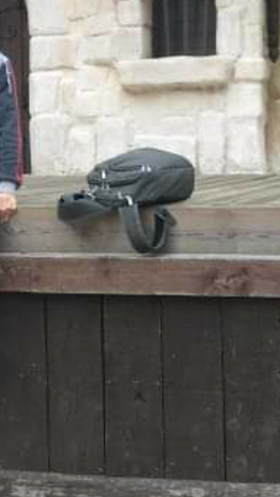 sac à dos perdu. arrêt du tram jules chervalier, aulnoy lez valenciennes