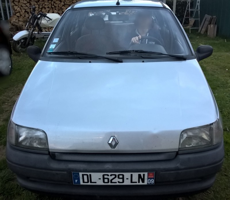 Clio 1 - 1.2 RN grise