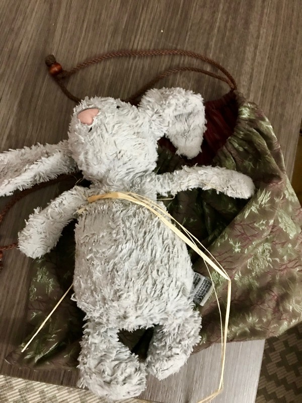 Doudou Lapin Jelly Cat blanc + sac kenzo