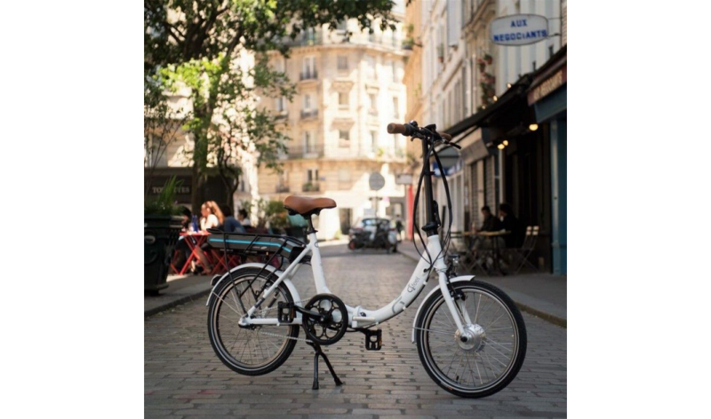 Vélo électrique pliable blanc volé à Lille Wazemmes
