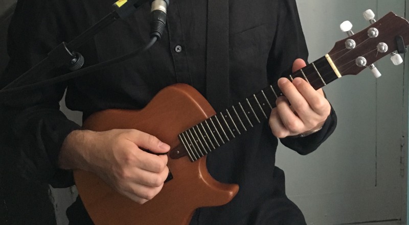 perdu guitare électrique Paris 17 rue Lacroix