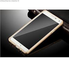 Téléphone portable Samsung, à Montpellier, dans le tramway 1, le samedi 19 janvier à 20h45