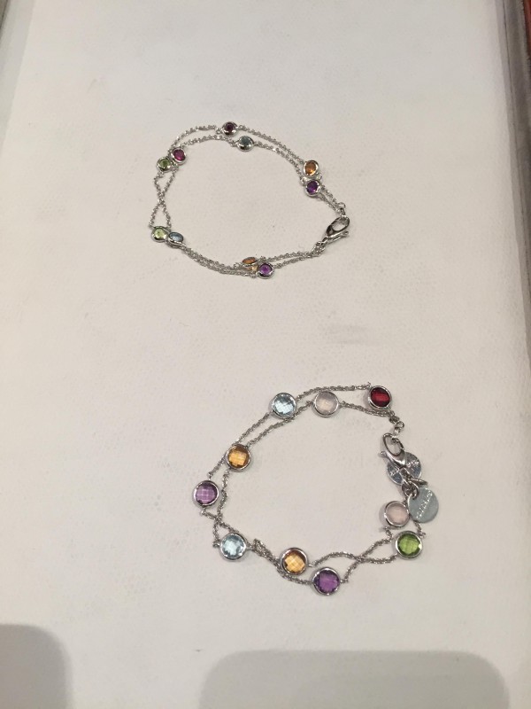 Perdu bracelet avec pierres multicolores