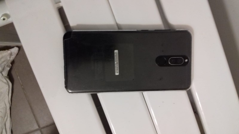 Perdu téléphone huawei mate 10 lite a Istanbul airport
