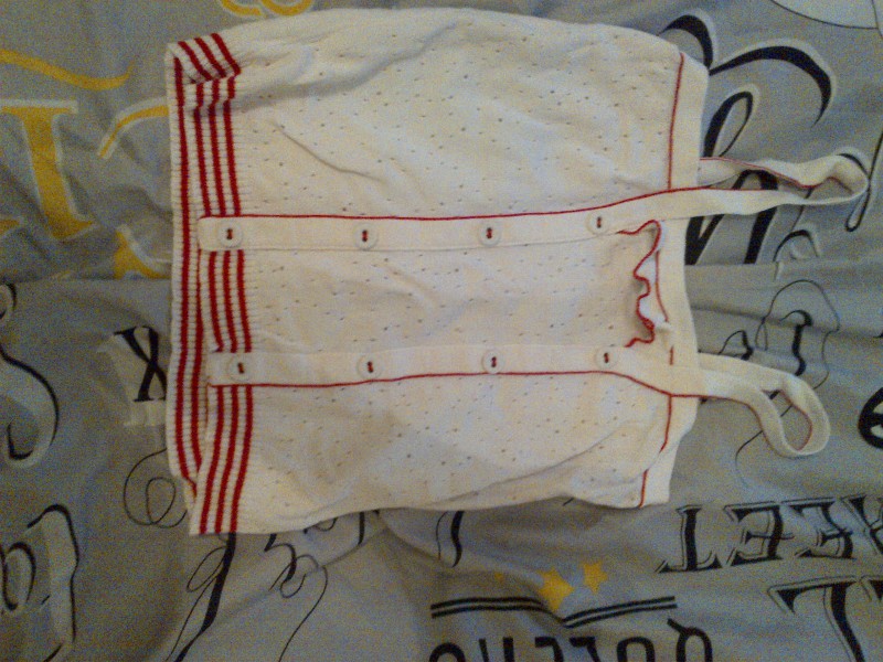Perdu gilet blanc et rouge style marin de marque Catimini rétro à Nantes