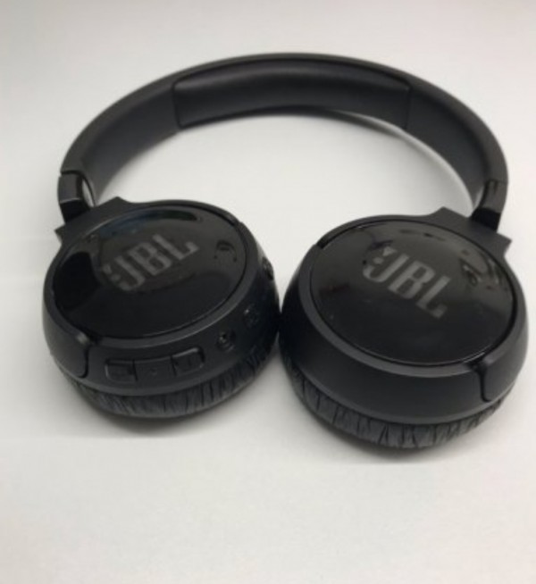 Oublié casque audio JBL tunne 600btnc au Mc Donald's de scionzier